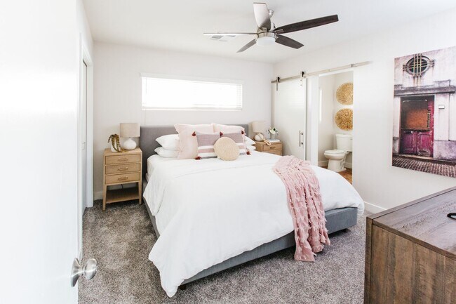 Building Photo - Stunning Remodel near Old Town!