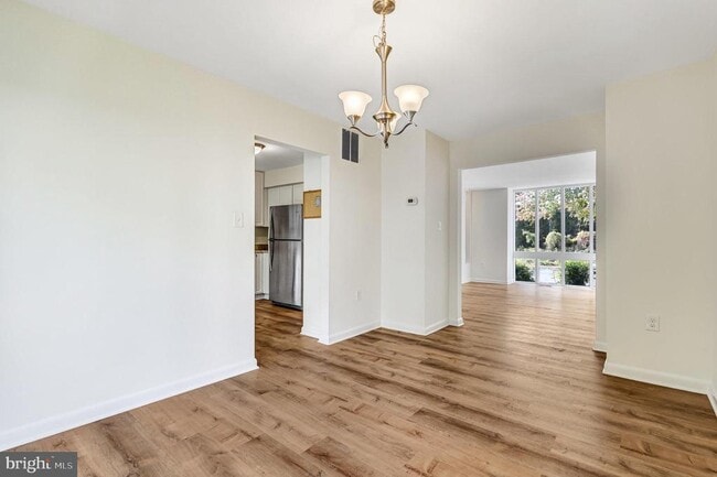 Building Photo - 4923 Casimir St