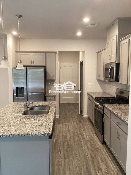 Building Photo - 1132 Chastain Dr