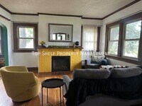 Building Photo - 4015 University Ave