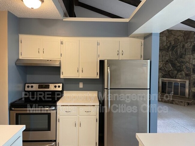 Building Photo - 14317 Fairway Dr