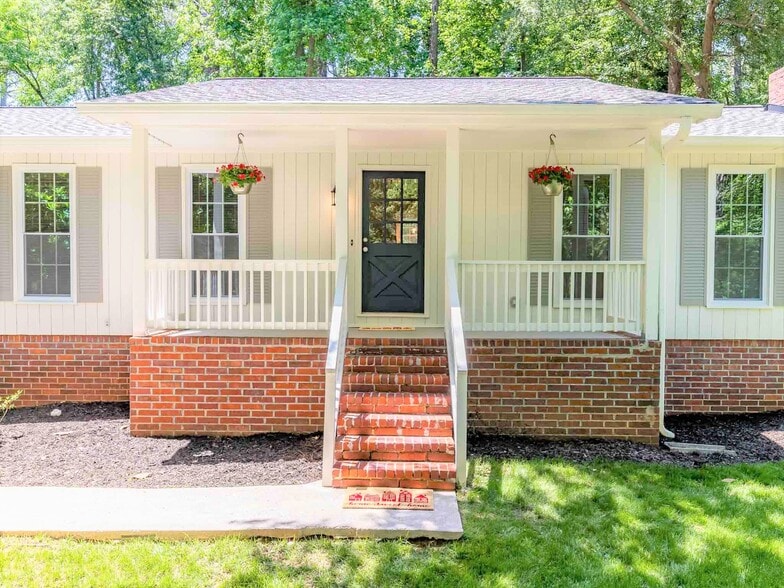 Building Photo - 4133 Thornwall Dr