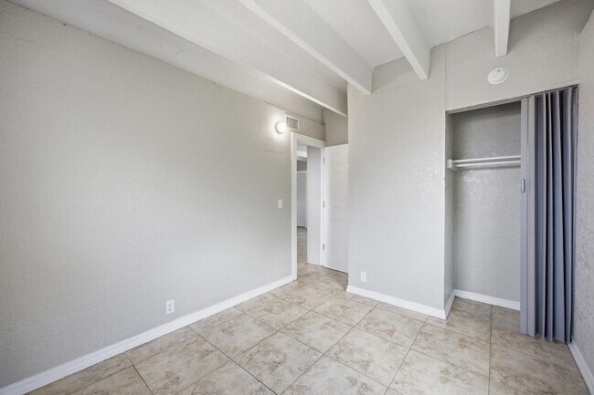 Building Photo - 812 19th St