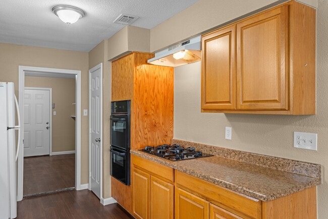 Building Photo - 12420 Mile Dr