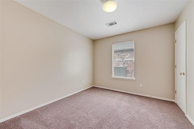 Building Photo - 2112 Chisolm Trl