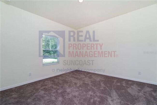 Building Photo - 351 Sweetwater Dr