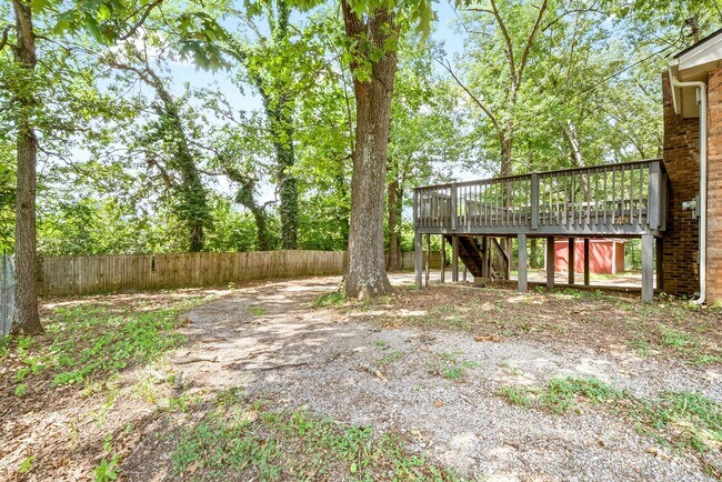 Building Photo - 3 Bedroom Pet Friendly Home For Rent!