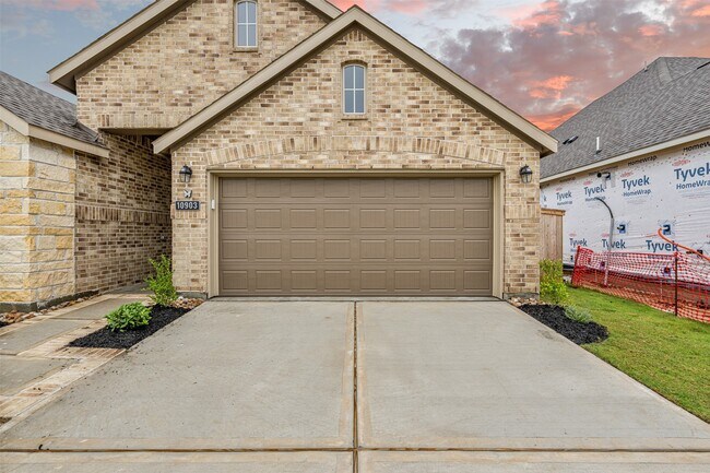 Building Photo - 10903 Tropical Queen Ln