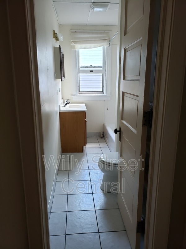 Building Photo - 1601 Madison St