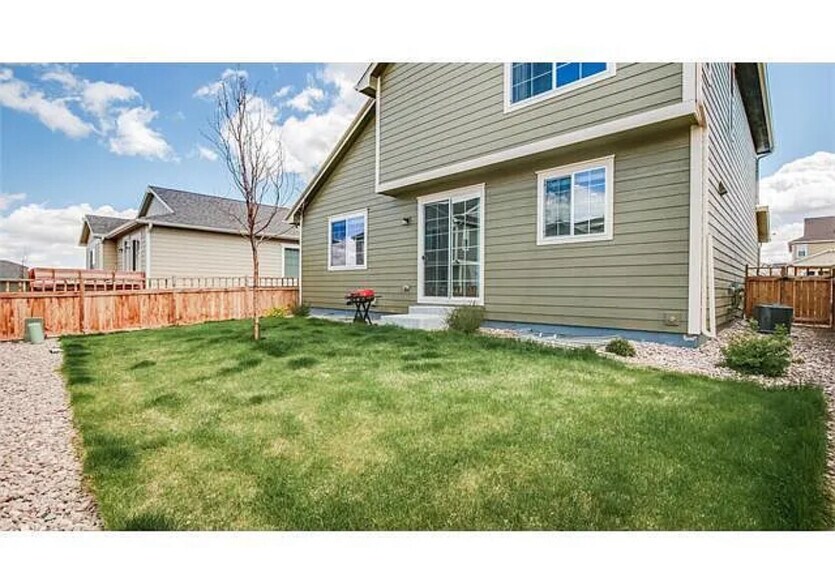 Building Photo - 15437 Coopers Hawk Ct