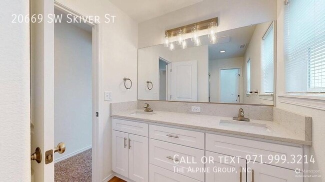 Building Photo - 20669 SW Skiver St