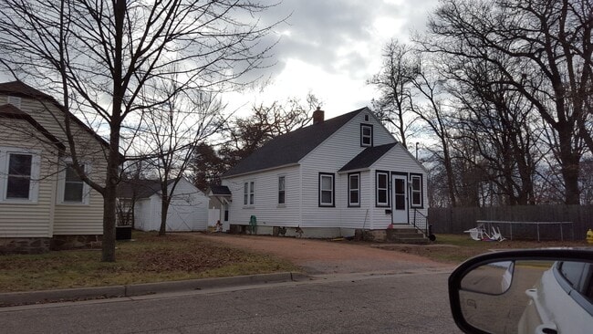 Primary Photo - 2 Bedroom House