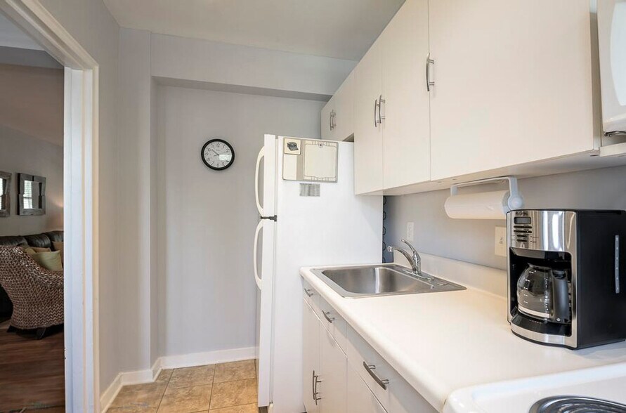 Building Photo - 4 Ashby St