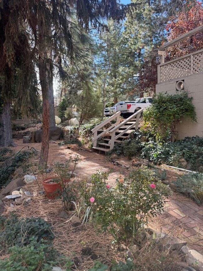 Building Photo - Charming Riverfront Cottage in Verdi – One...