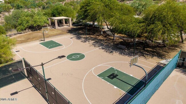 Building Photo - 11312 E Greenway Rd