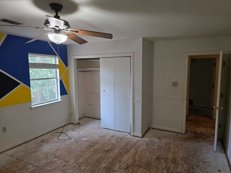 Building Photo - 23 Vantage Dr