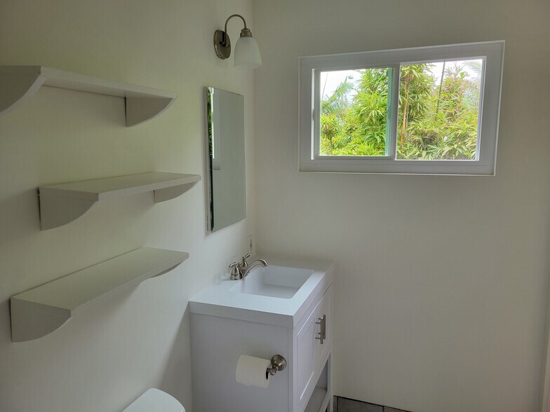 Bathroom - 1837 Pearl St