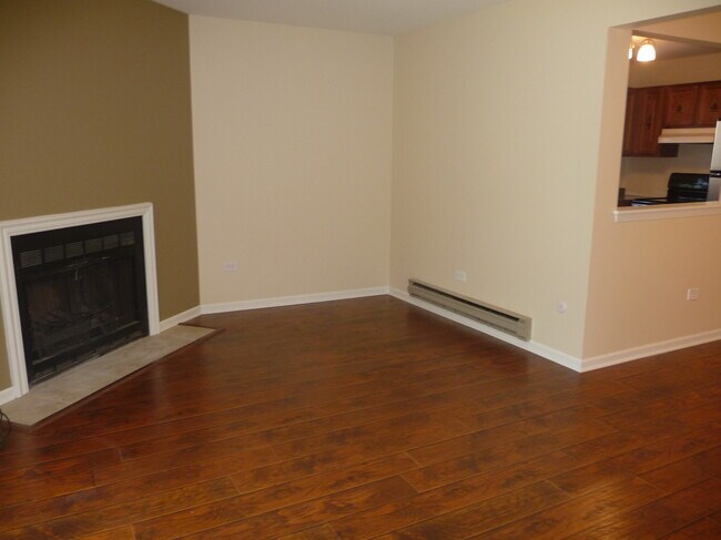 Building Photo - 456 E Spruce Dr