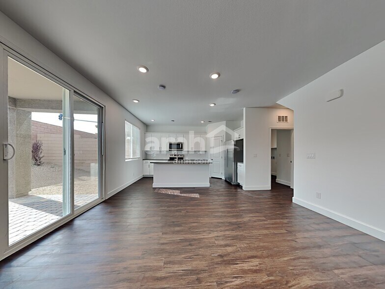 Building Photo - 8963 Tiger Tooth Ave