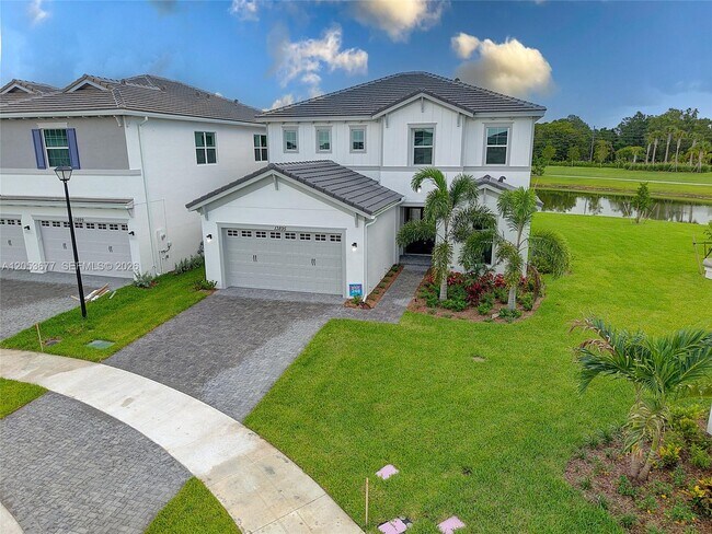 Building Photo - 13895 Spruce Pne Dr