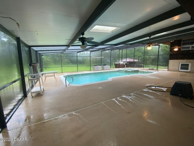 Building Photo - 1 Arrowhead Dr