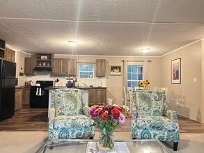 Building Photo - 2634 Cedar Creek Rd