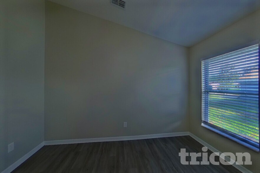 Building Photo - 10418 Reagans Run Dr