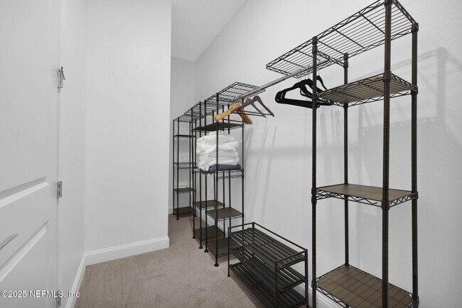 Building Photo - 94 Waterline Dr