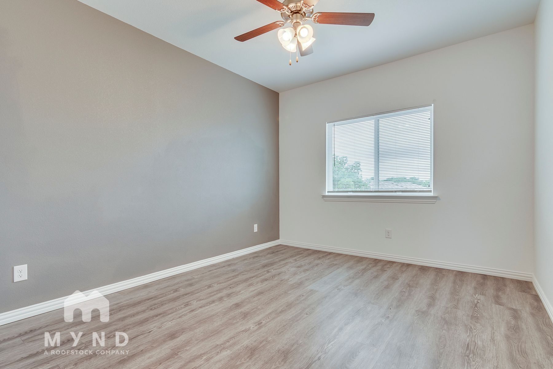 Building Photo - 3234 S Cherry Ln