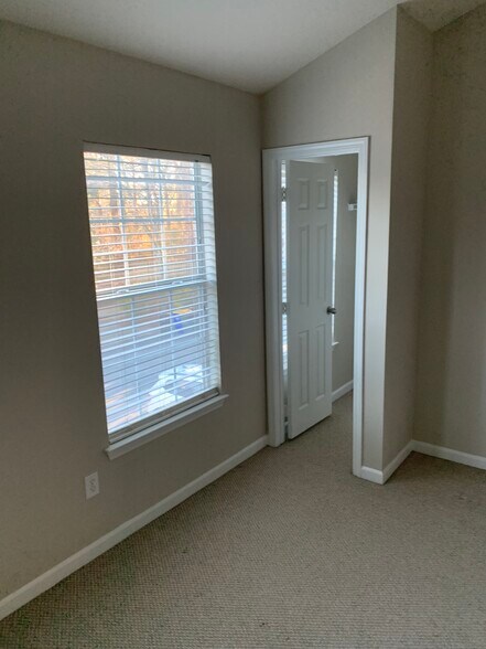 Building Photo - 2170 Del Lago Cir NW
