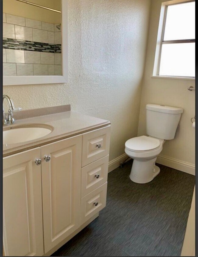 Building Photo - 277