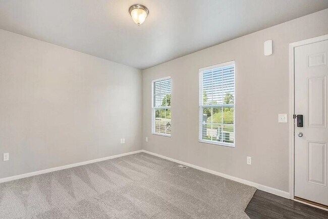 Building Photo - Newer Home for Lease in Richland