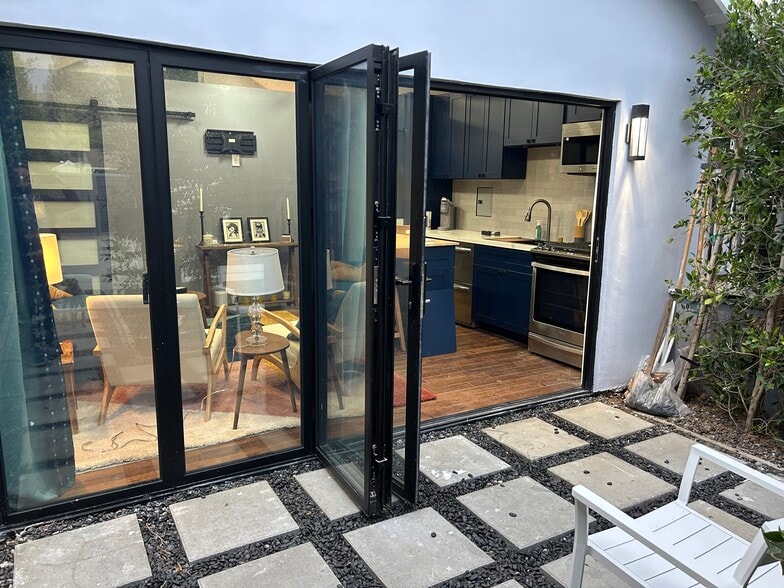 Building Photo - 629 N Reese Pl