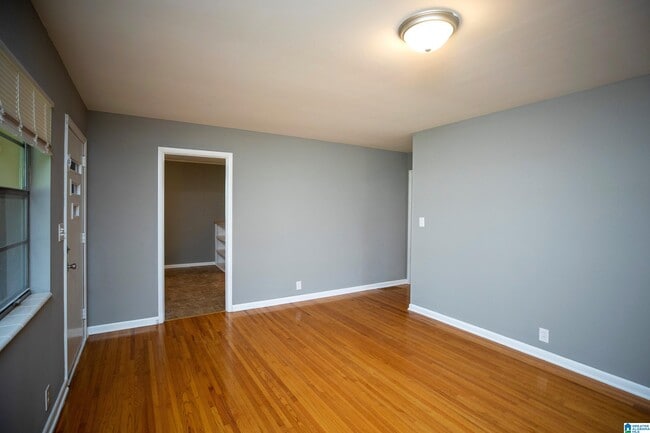 Building Photo - 729 Heflin Ave E