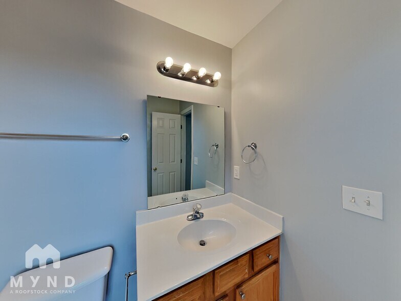 Building Photo - 5413 Advantis Dr