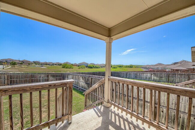 Building Photo - Welcome to this beautifully maintained 4-bedroom, 2-bathroom home in the highly desirable Whisper...