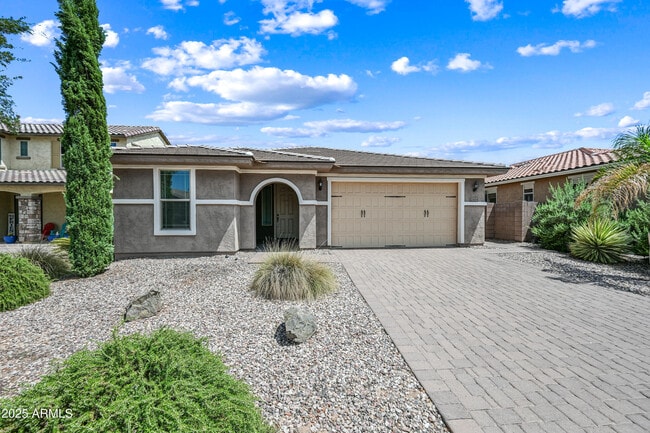 Primary Photo - 2414 E Hazeltine Way