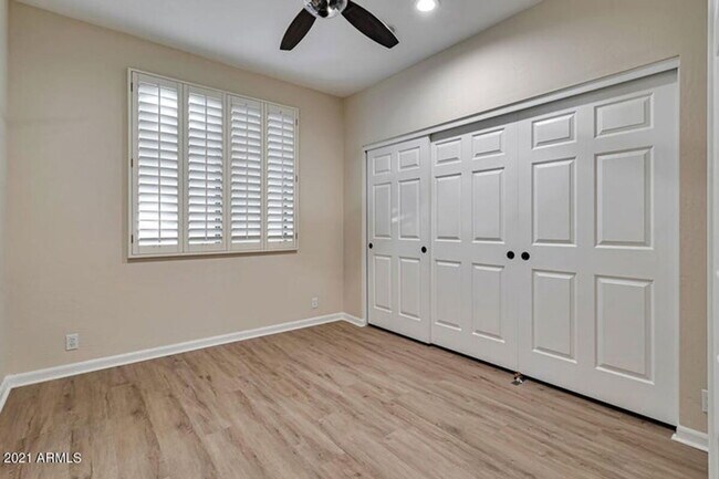 Building Photo - 6132 W Morrow Dr