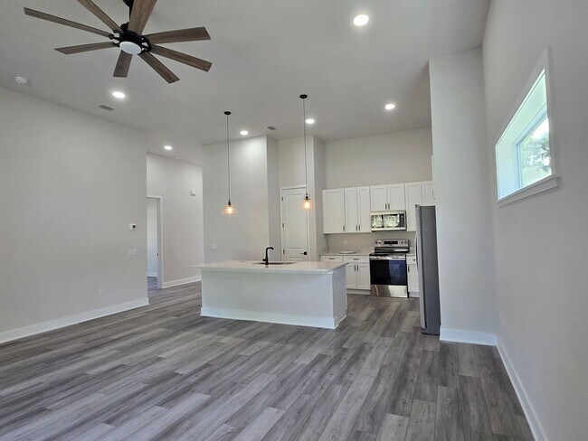 Building Photo - Newer Construction- 3 bed 2 bath Patio Home on the Golf Course – Turkey Creek