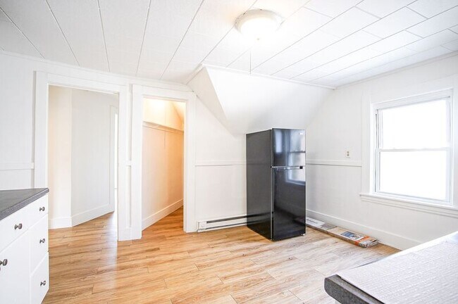 Building Photo - 83-85-85 Wilmont St