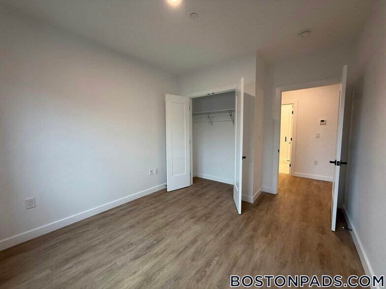 Building Photo - 199 Gardner St