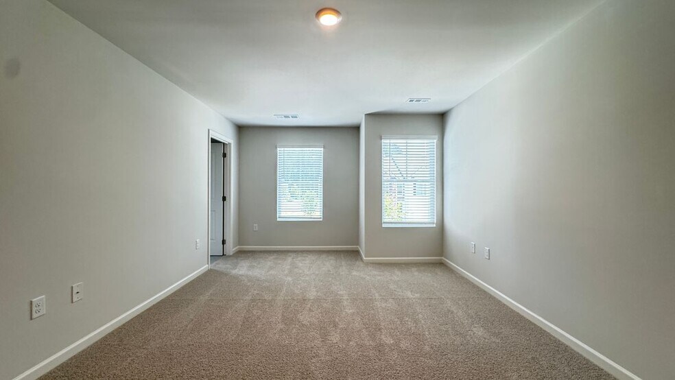 Building Photo - 3190 Greyton Dr