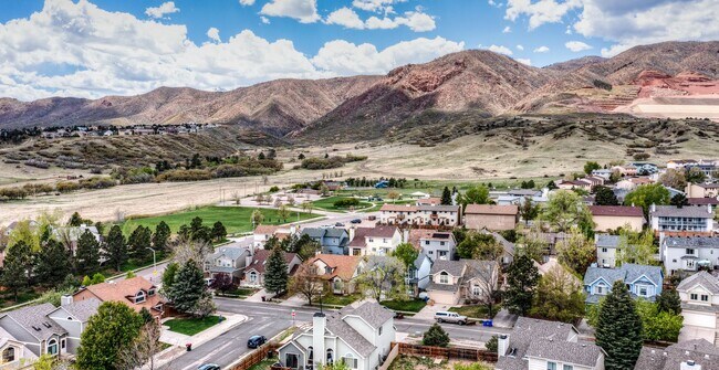 Building Photo - Westside Home in Mt Shadows in D20