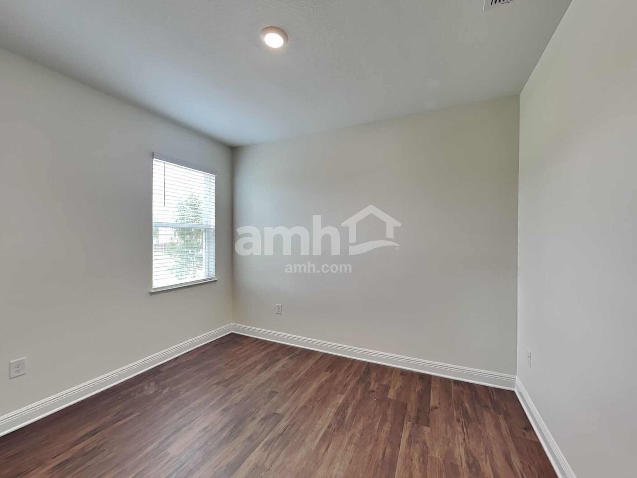 Building Photo - 14605 Cedar Ml Dr