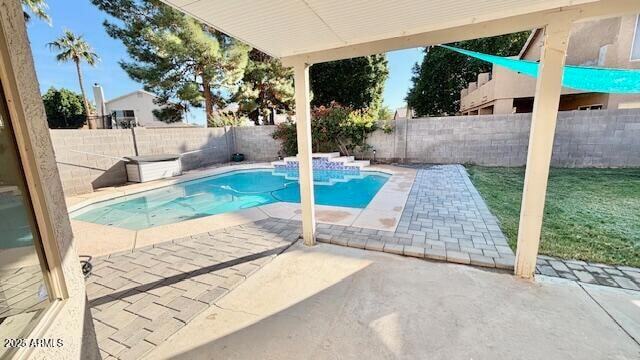 Building Photo - 7407 E Medina Ave