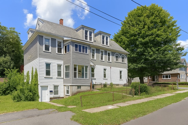 Primary Photo - 303 Griffiths St