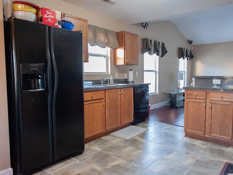 Building Photo - 456 Bellegrove Dr
