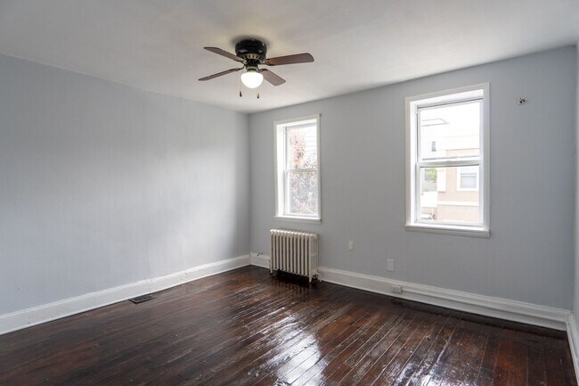 Building Photo - 633 Dudley St