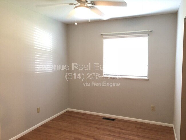 Building Photo - 302 Brightsand Ct