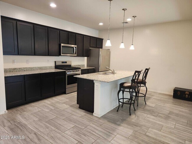 Building Photo - 148 N 56th Pl